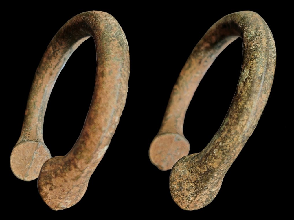 Africa Occidentale - Regione Nigeria. Manilla bracelet money, Popo type (123 gr) 19-20th century  (Senza Prezzo di Riserva) #2.2