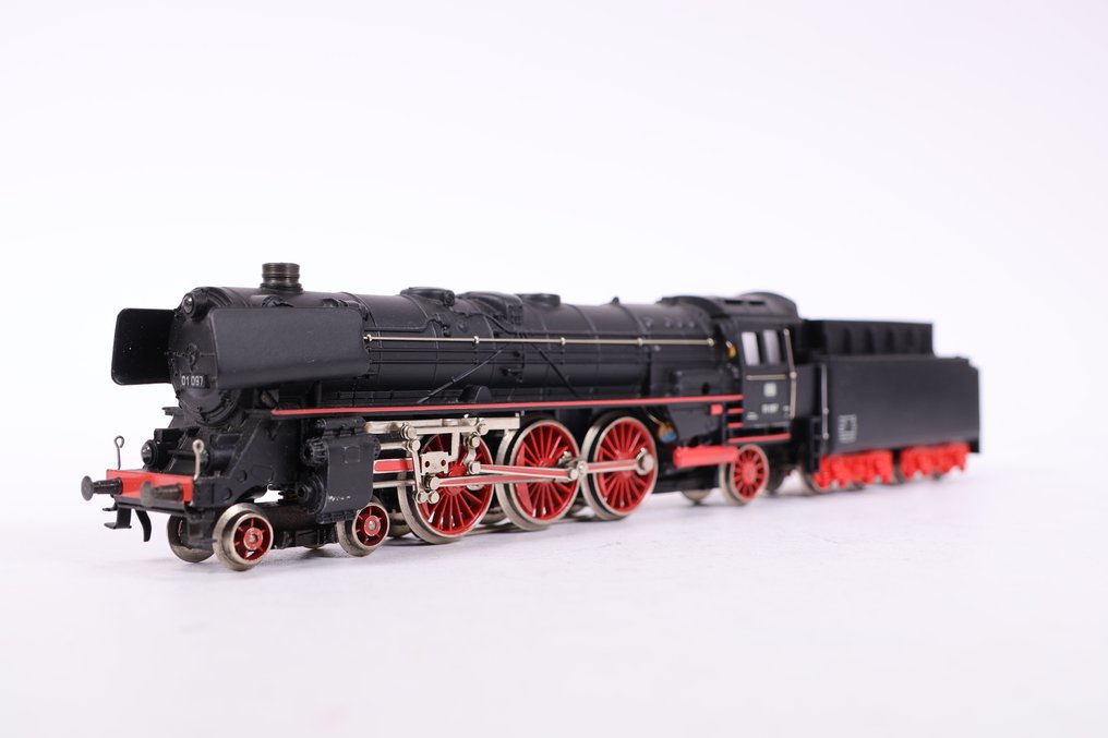 Märklin H0 - 3048 - Locomotiva a vapor com vagão de carvão (1) - BR 01 097 - DB #1.1