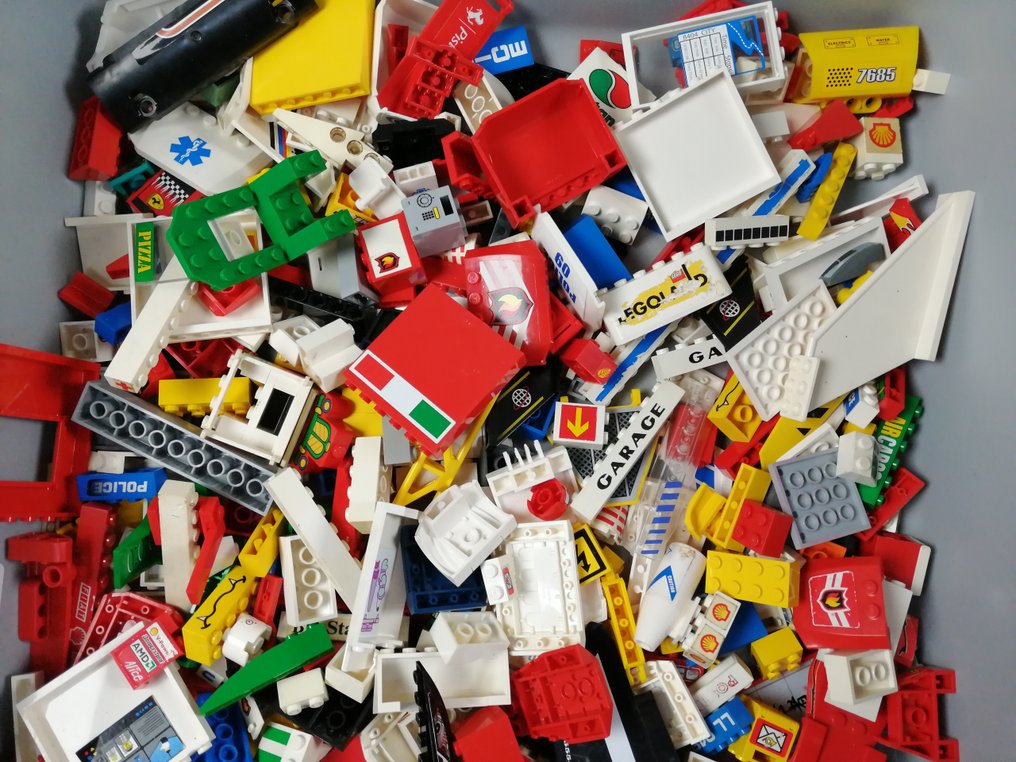 Lego - geen serie - Partij bedrukte onderdelen +/- 1000 stuks - 1980-1990 #2.2