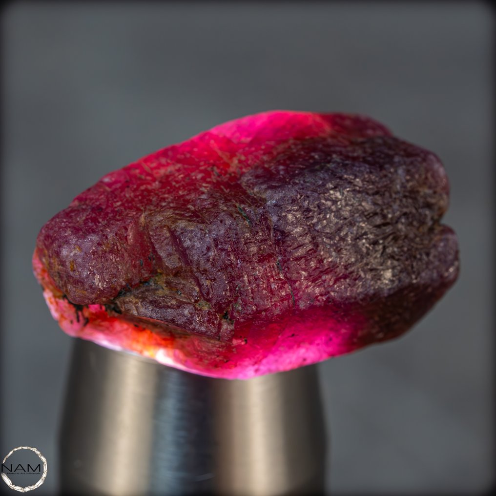 Korkealaatuinen Big Natural Ruby Crystal, lämmittämätön 156,65 ct- 31.33 g #2.1