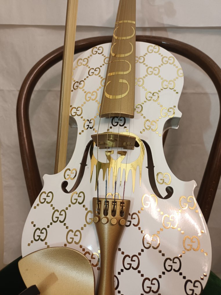 fppopart - GUCCI violon 4/4  (60cm) white édition #2.1