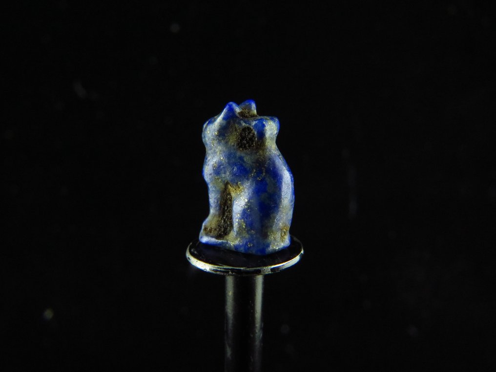 Oude Egypte, Nieuwe rijk Lapis Lazuli Kattenamulet - 11 mm  (Zonder Minimumprijs) #3.2