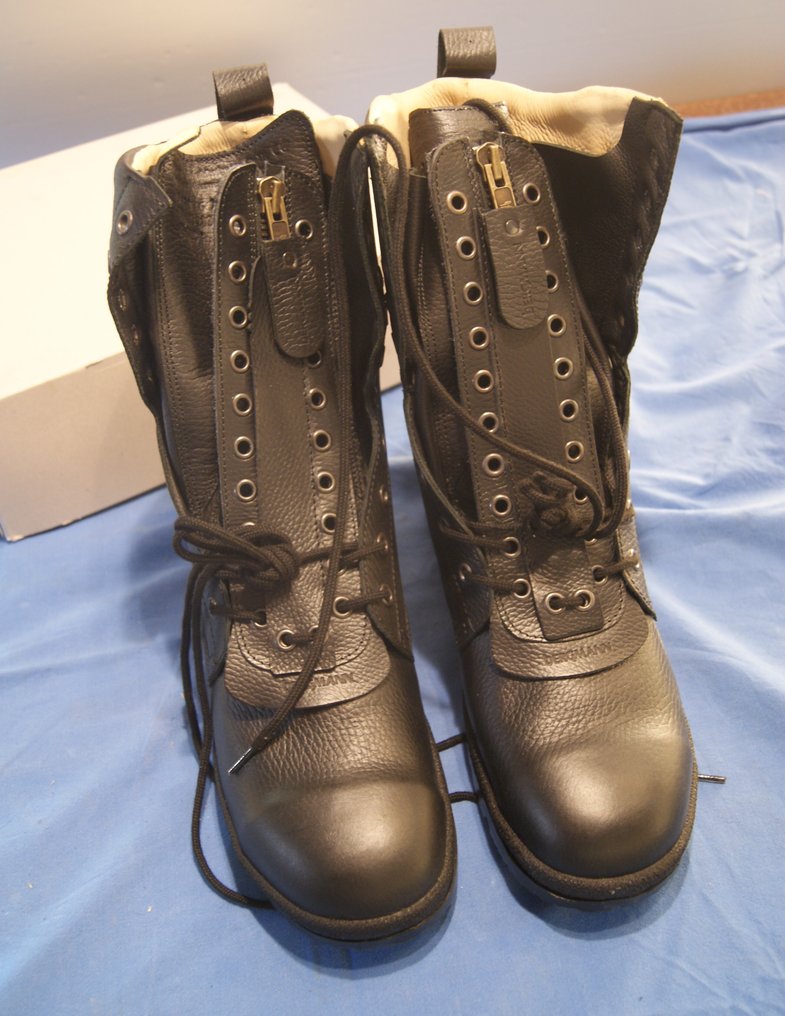 Netherlands - 1 pair of SG army boots, black - size 49M. - Military equipment #2.1