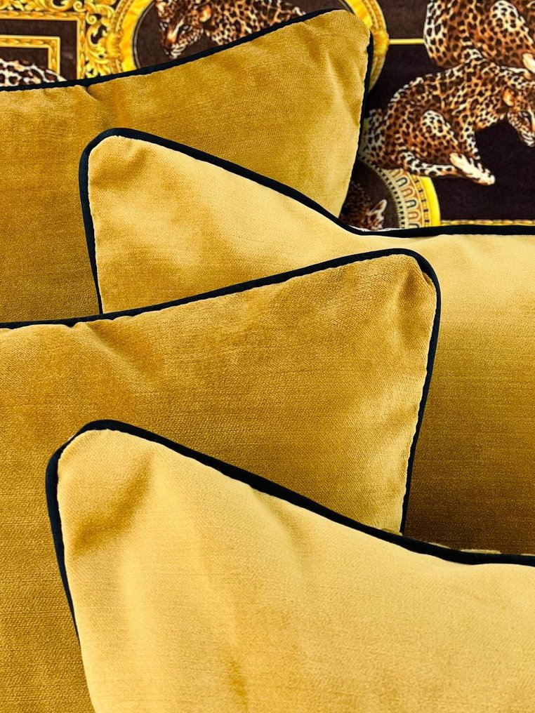 Gucci - New set of four - Cushion #3.2