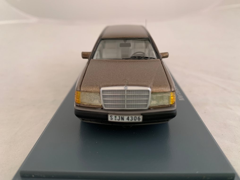 Neo Scale Models 1:43 - Αυτοκίνητο μοντελισμού - Mercedes Benz W124 Lang #2.2