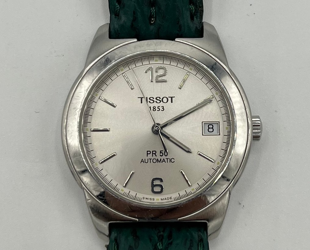 Fastrack 3076 ssb price deals