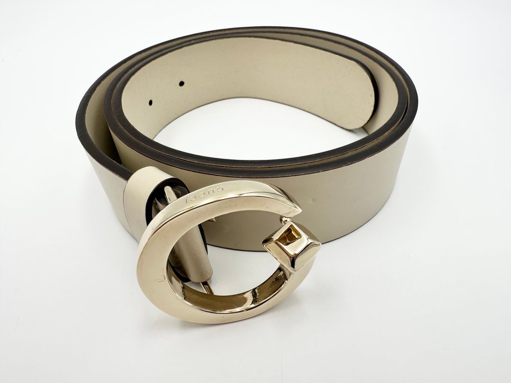Gucci belt cream store