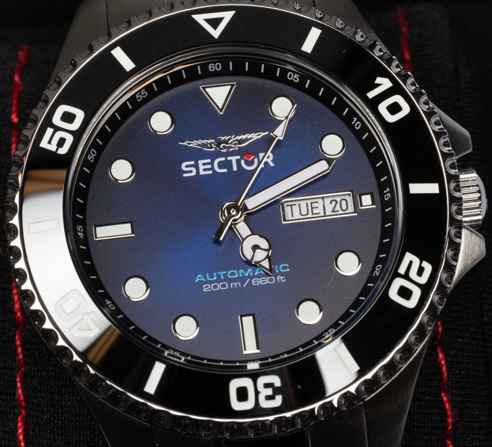Sector - 230 - Automatic - "SPECIAL PACK" with extra strap - 200 m - 43 mm - No Reserve Price - Men - 2025 #1.0