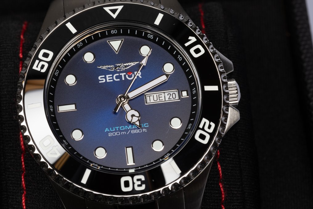 Sector - 230 - Automatic - "SPECIAL PACK" with extra strap - 200 m - 43 mm - No Reserve Price - Men - 2025 #3.2