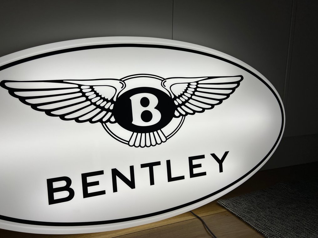 Sign - Bentley - Large Bentley Illuminated Sign Lightbox #2.1