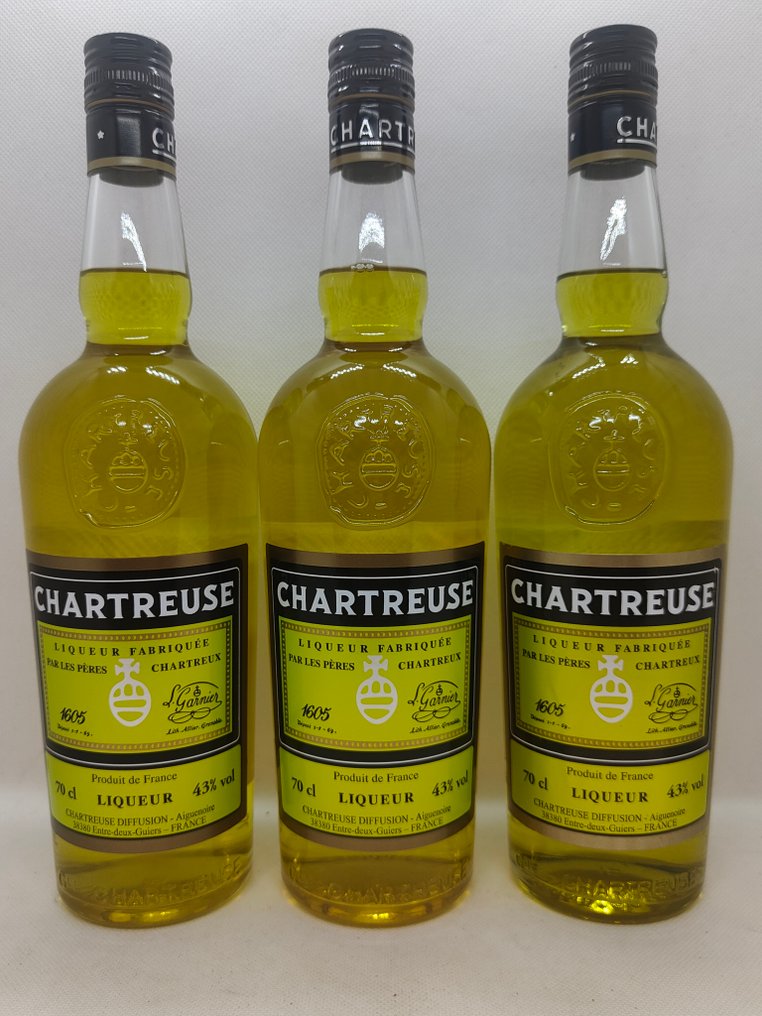 Chartreuse - Jaune/Yellow  - b. 2022 & 2023 & 2024 - 70 cl - 3 flaschen #1.2