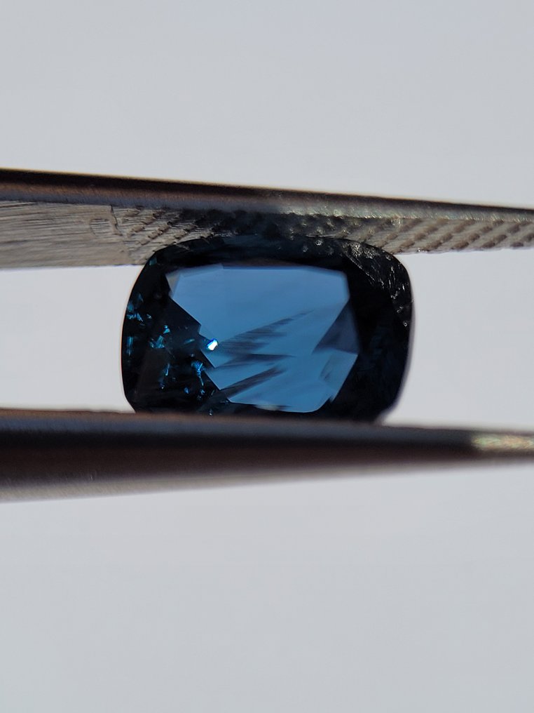 1 pcs  蓝色 尖晶石  - 1.62 ct - 亚洲宝石科学院（AIGS） - 顶部颜色 #2.1