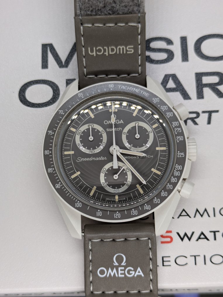 Swatch - Moonswatch Mission on Earth - Desert - 没有保留价 - 中性 - 2020年及之后 #1.0