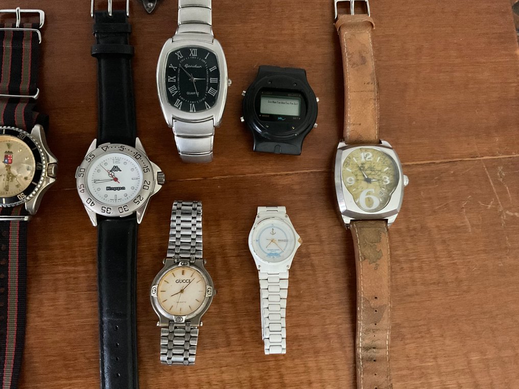 Themed collection Quartz watches, straps and bracelets, various spare parts for watches Catawiki