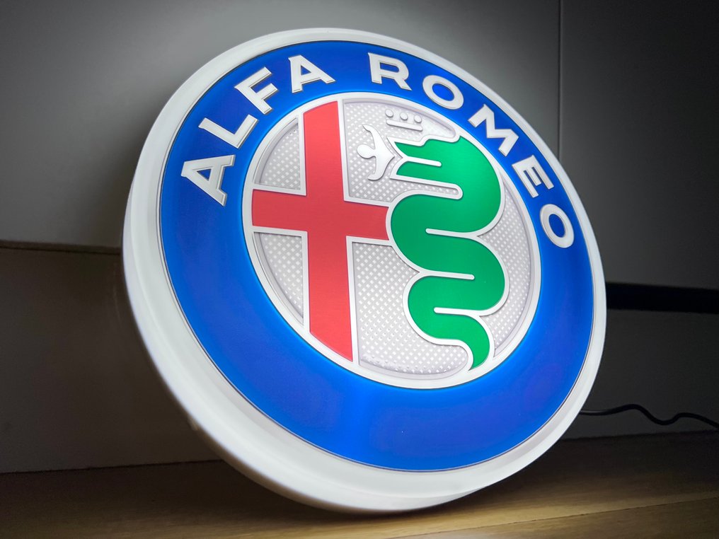Sign - Alfa Romeo - Large Alfa Romeo Illuminated Sign Lightbox #3.2