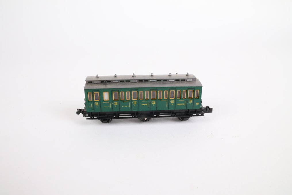 Fleischmann N Model train passenger carriage (4) Compartment