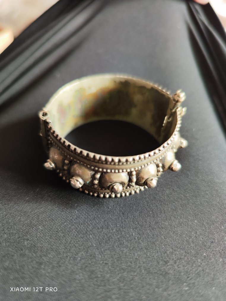 Bedoenïen βραχιόλι. - Ασημί - Αραβική Χερσόνησος - Πρώτο μισό του 20ού αιώνα. #1.0