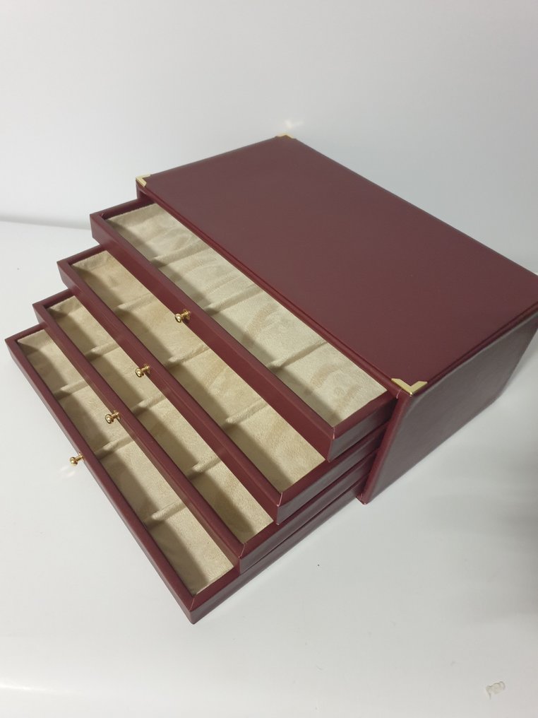 Accessories. Monetiere 4 vassoi - 32 posti  (No reserve price) #2.1