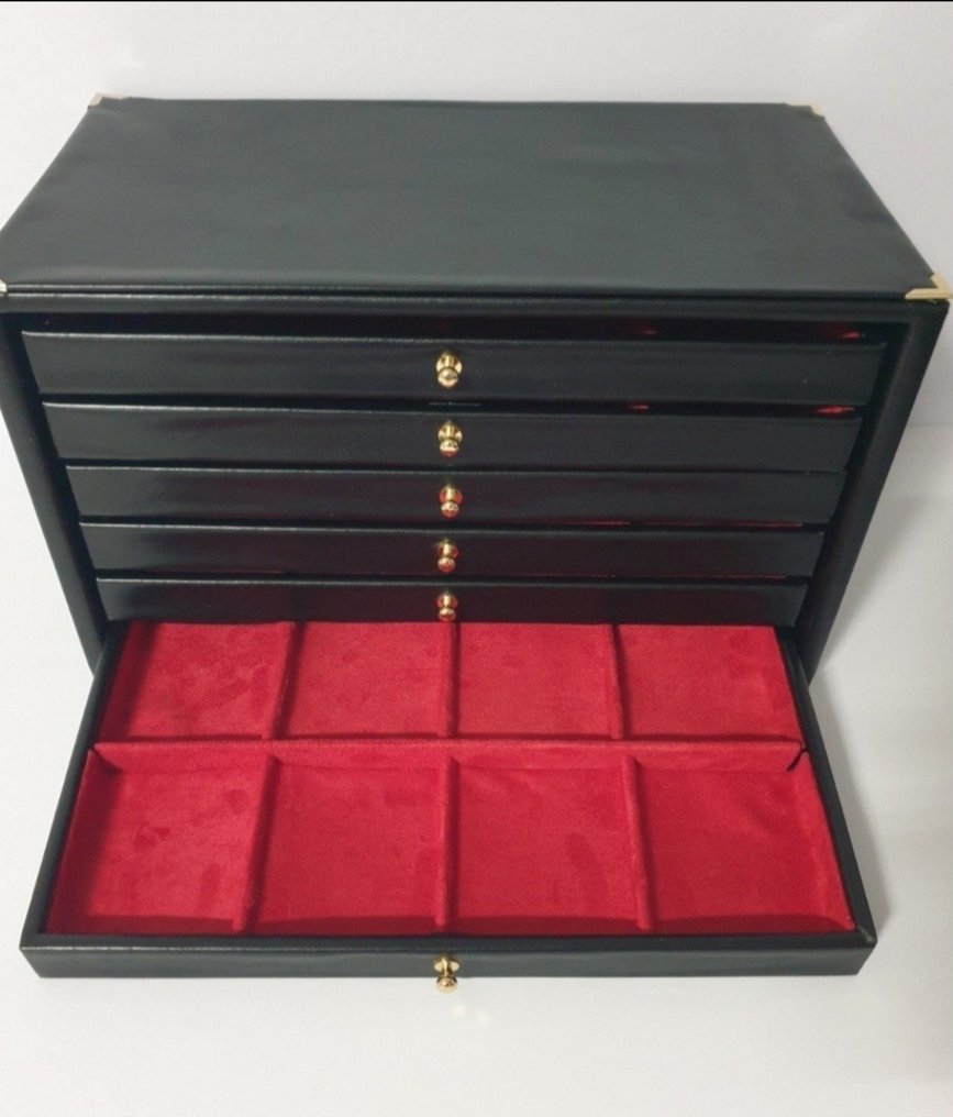 Accessories. Monetiere 6 vassoi - 48 posti (No reserve price) #3.2