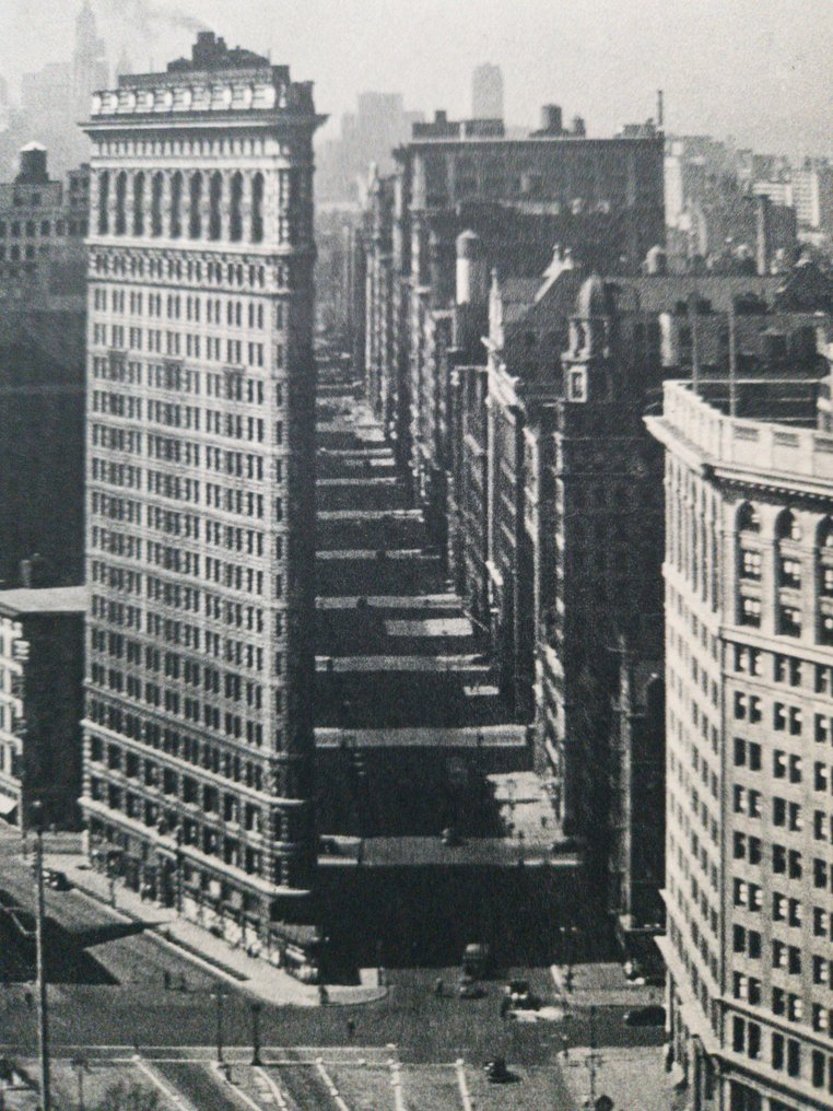 Mario Bucovich (1884-1947) - New York 1937 Madison Square #2.2