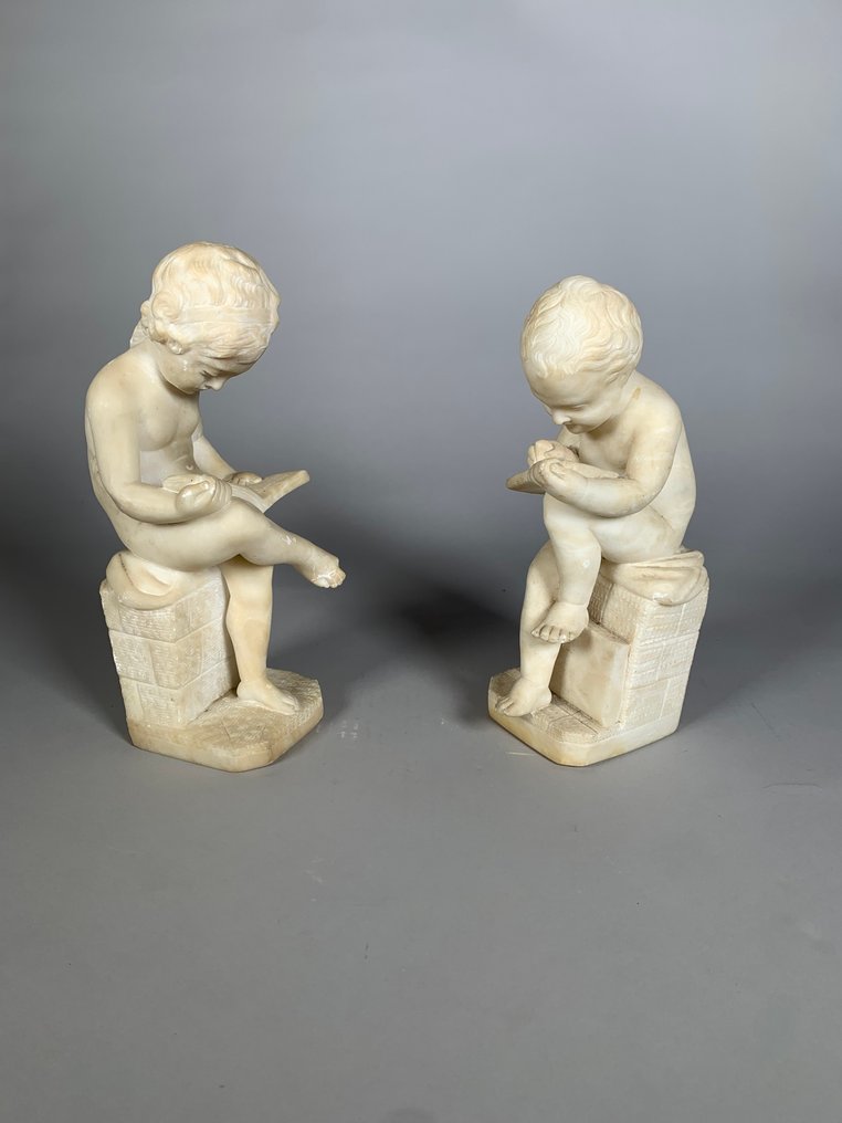 Sculpture, L'enfant scribe et le lecteur d'après Lemire (Charles Gabriel Sauvage) - 28 cm - Marble #1.0
