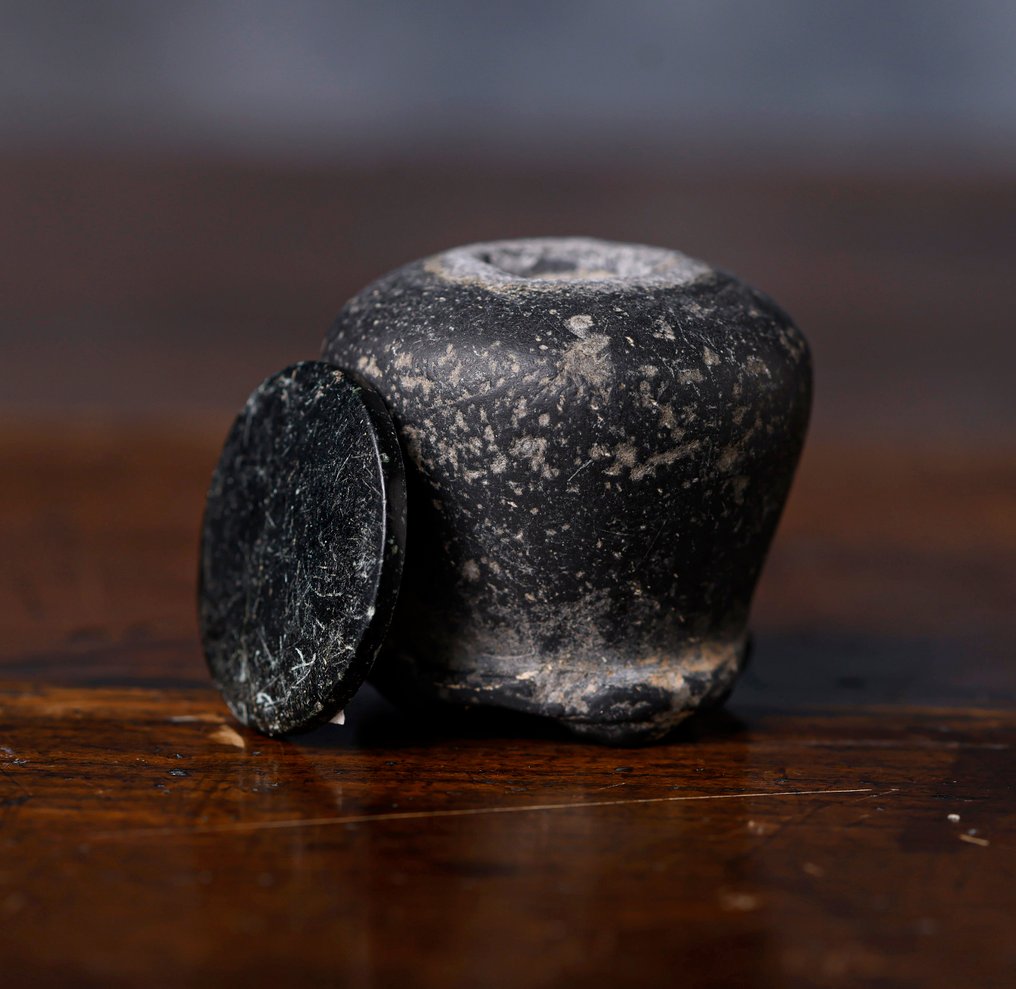 Egito Antigo Vaso de basalto Khôl com sua tampa - 3.7 cm #2.1