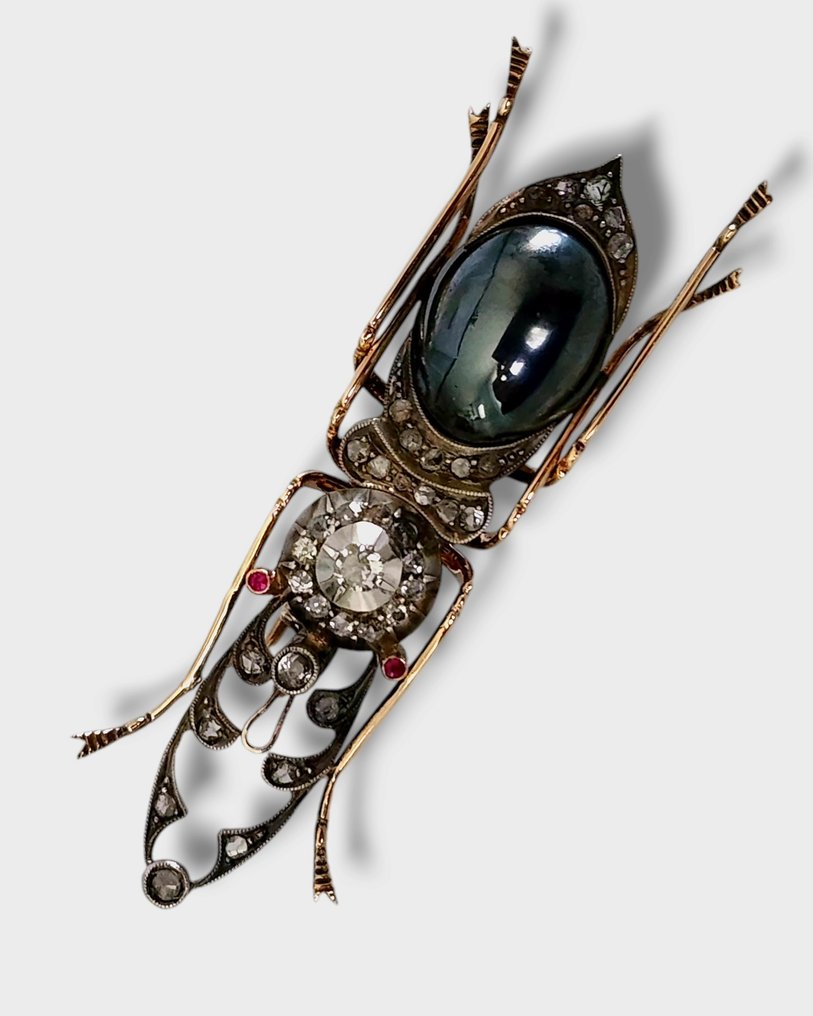 Καρφίτσα - 14 καράτια Κίτρινο χρυσό, Αντίκα ρωσική καρφίτσα με τζιτζίκι από χρυσό 56k και διαμάντια. -  1.26ct. tw. Διαμάντι (Φυσικό)  #4.3