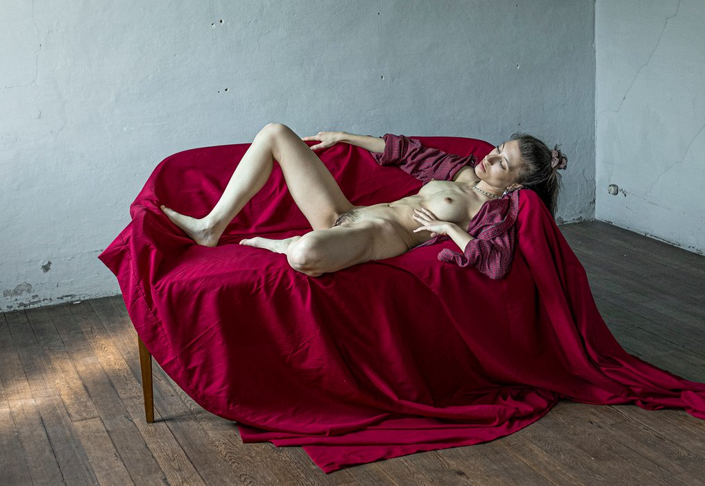 Libro "Nudo: i colori le ombre le luci " n. 17/23 [with 1 digital print] autore Piero Toffano - 2024 #2.1