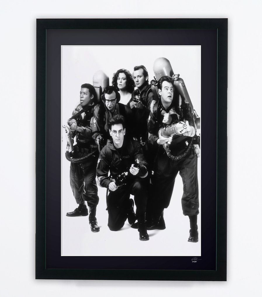 Ghostbusters 2 - Sigourney Weaver, Bill Murray, Dan Aykroyd, Harold Ramis and Ernie Hudson.. - Fine Art Photography - Luxury Wooden Framed 70X50 cm - Limited Edition Nr 01 of 30 - Serial ID 17110 - Original Certificate (COA), Hologram - 100% New. Shipping Reduction from 3 items #3.2