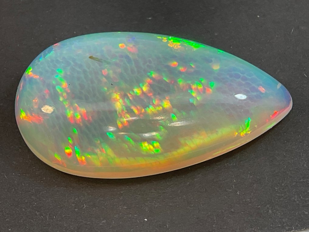 White Opal  - 18.92 ct - Antwerp Laboratory for Gemstone Testing (ALGT) - Fine color quality #1.0