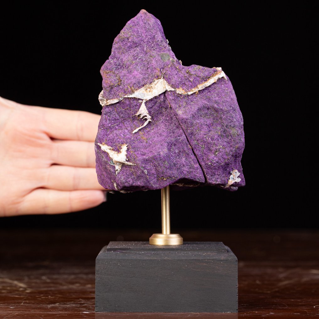 天然紫水晶样品,底座为木质 - 高度: 180 mm - 宽度: 80 mm- 1130 g #3.2