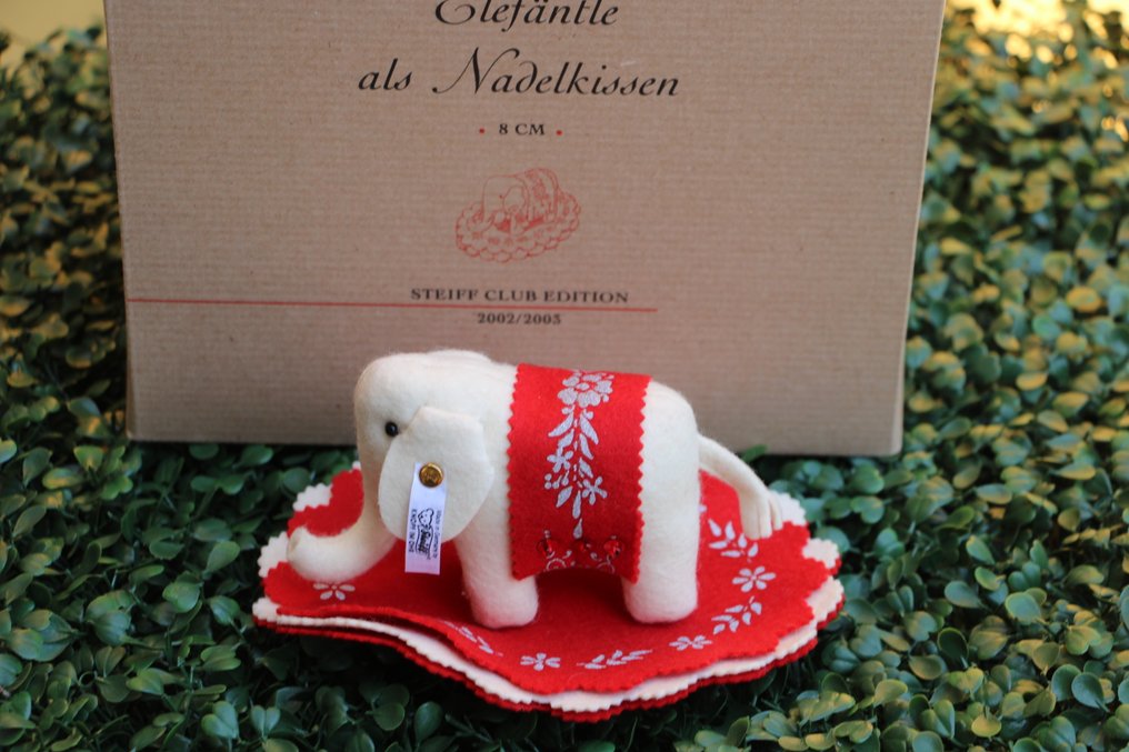 Steiff: clubeditie speldenkussen olifant, 2002 - Λούτρινο ζωάκι - 2000-2010 - Γερμανία #1.0