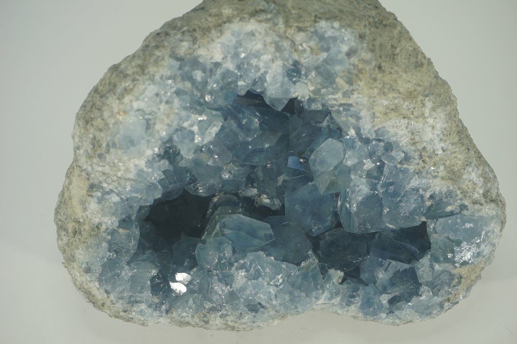 Celestina Geode - Altezza: 81 mm - Larghezza: 190 mm- 3600 g #2.2