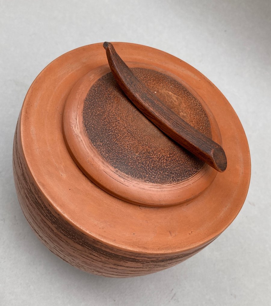 Chris GULLON - Scatola - Terracotta - Shapi #1.2