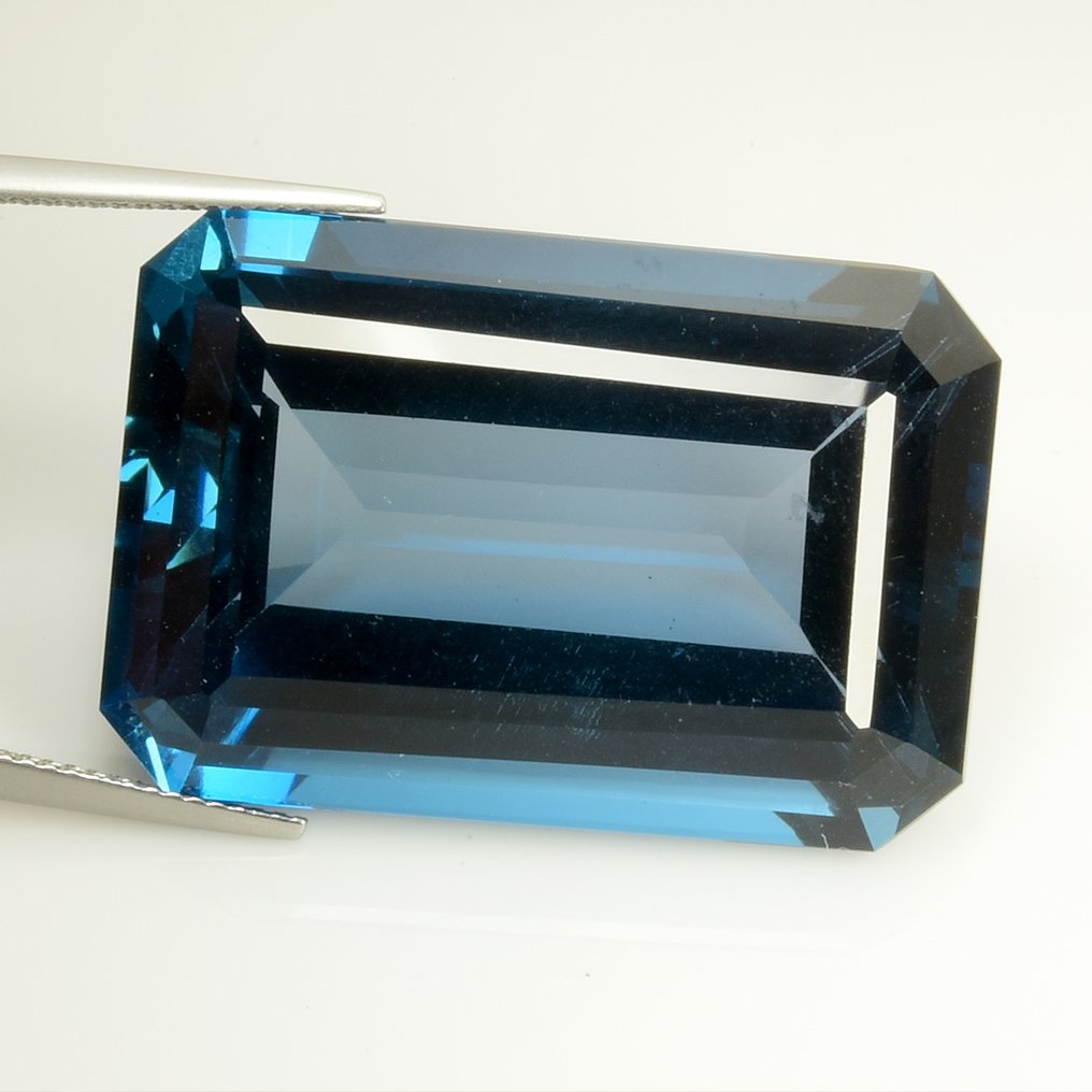 蓝色 黄宝石  - 95.61 ct - 亚洲宝石科学院（AIGS） - London Blue #3.2