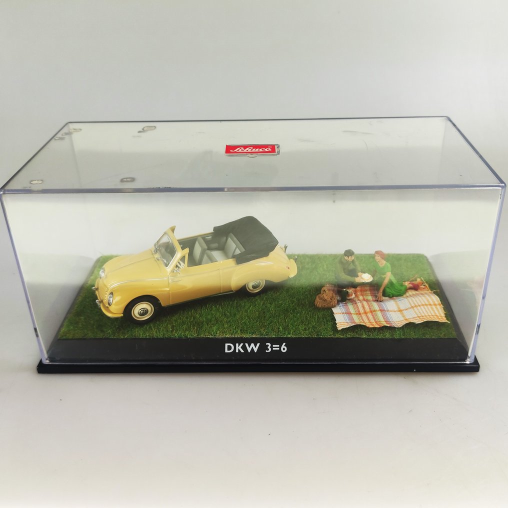 Schuco 1:43 - Modellauto - DKW 3-6 Cabrio Picnic Diorama - Mit Original-Kunststoffdisplay #1.2