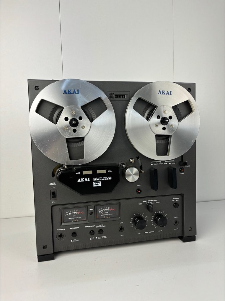 Akai GX215D Glass & XTal Ferrite Head 4 track Reel to reel deck