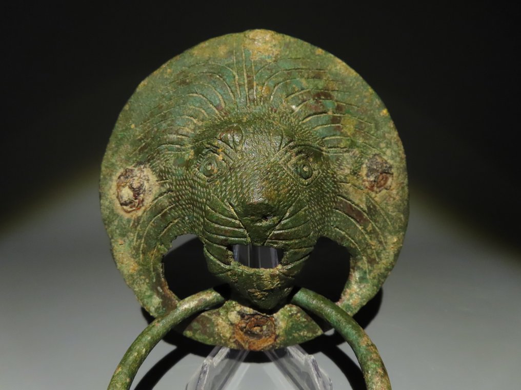 古羅馬 青銅色 带有狮子雕像的门把手。公元3世纪。高17.2厘米。 #1.0