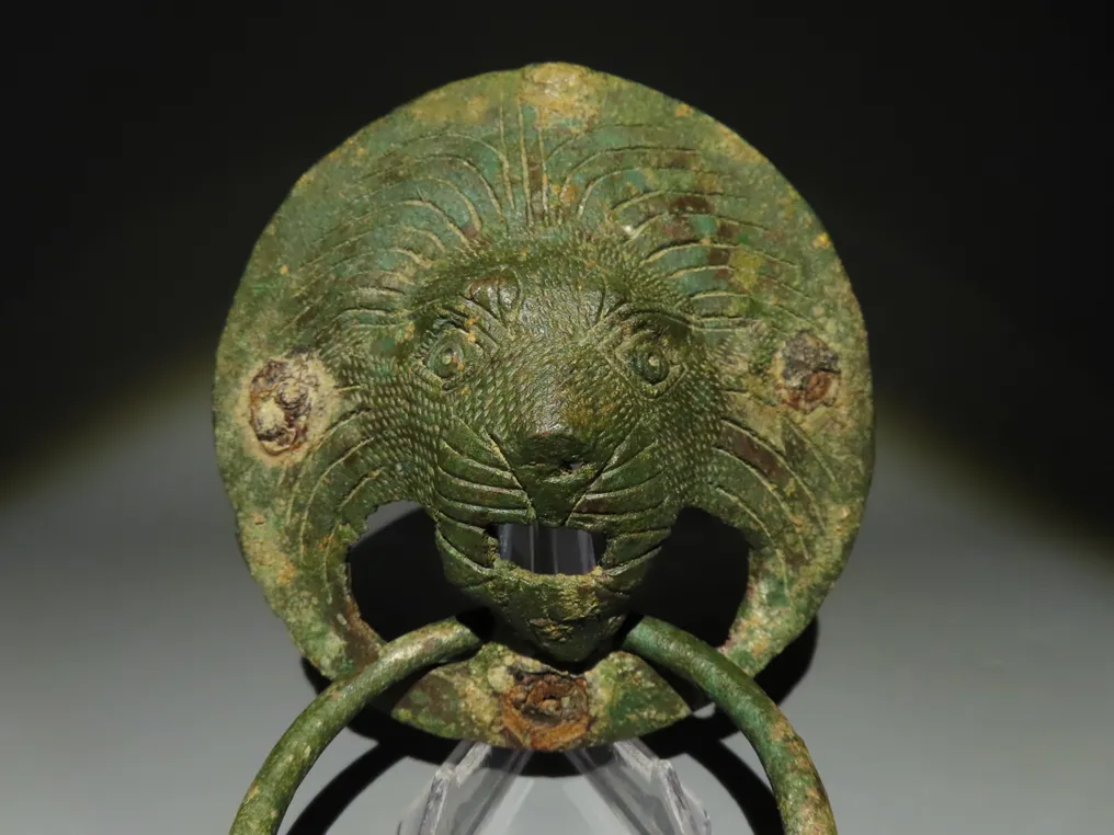 Ancient Roman Bronze Door handle with a lion effigy. 3rd century AD. 17.2 cm height. #2.1