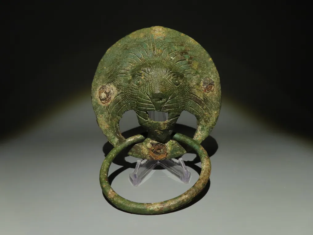 Ancient Roman Bronze Door handle with a lion effigy. 3rd century AD. 17.2 cm height. #4.3