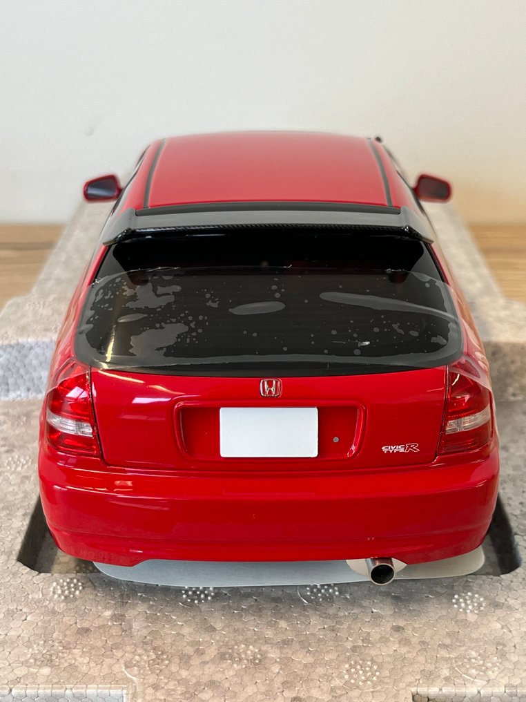 Motorhelix 1:18 - Sportwagenmodell - Honda civic Type R (EK9) #3.2