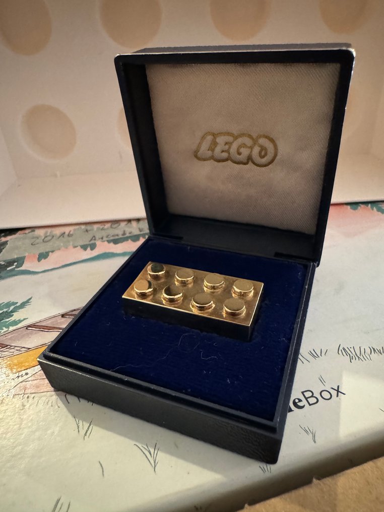 Lego - Employee Gift - GOLD 2x4 LEGO BRICK / 24kt / 585 gold - 25 Year Anniversary- - 1970-1980 - Németország #1.1