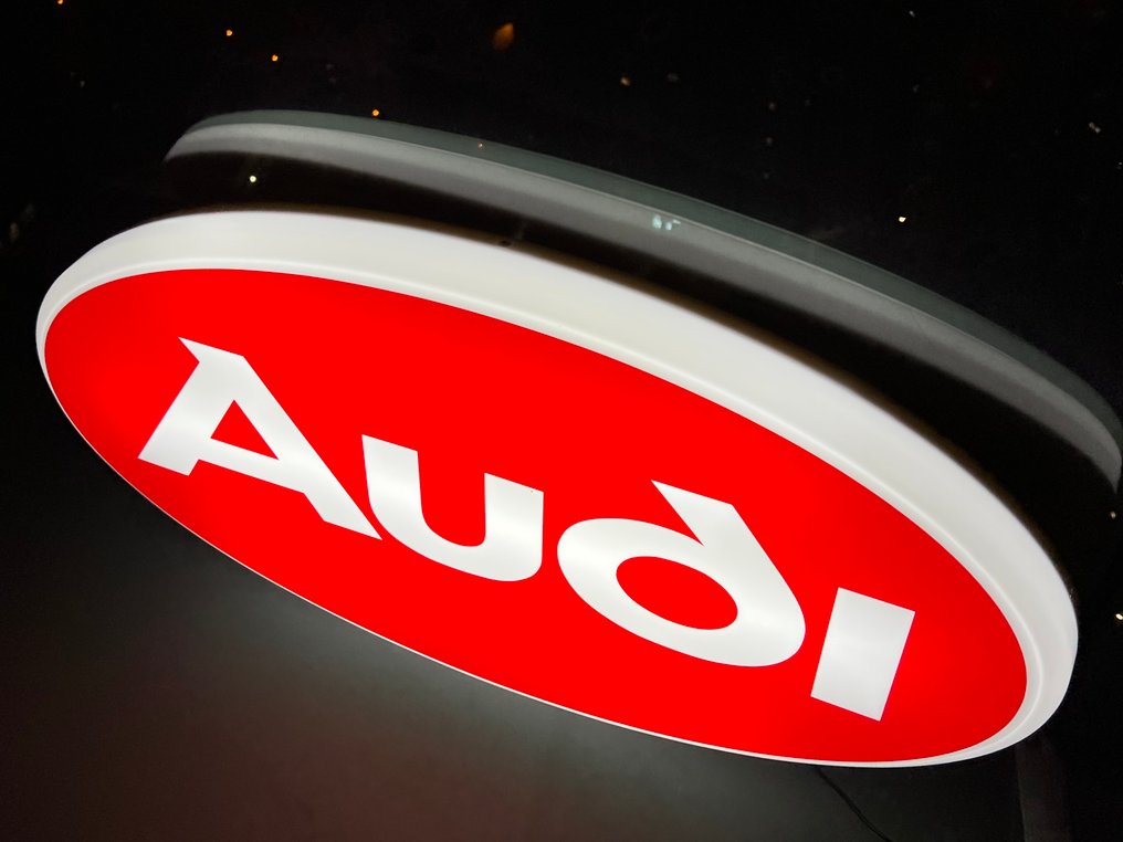 Sign - Audi - Large Audi Red Illuminated Sign Lightbox #3.2