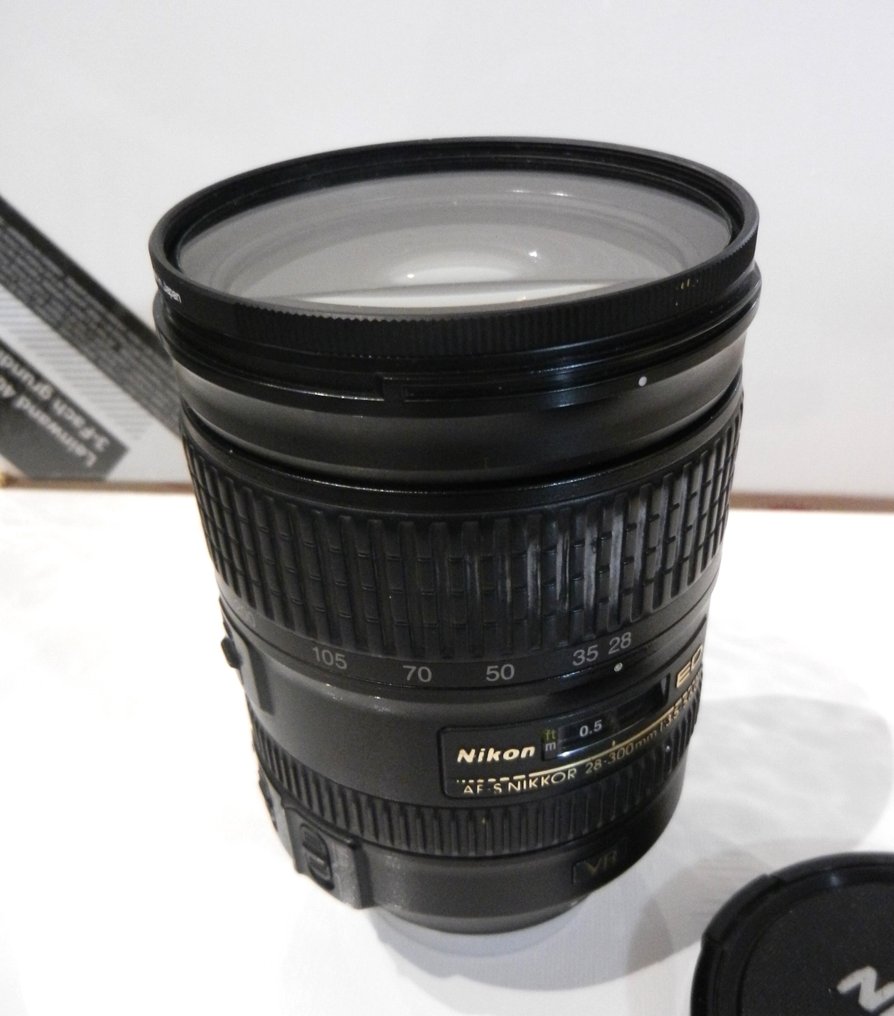 Nikon AF-S 28-300mm 1.3,5-5,6G  VR Zoomlens #1.0