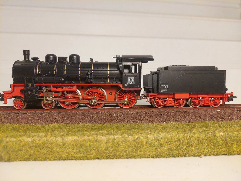 Märklin H0 - - - Damplokomotiv med tilhengervogn (1) - BR 38 2545 - DB #2.2