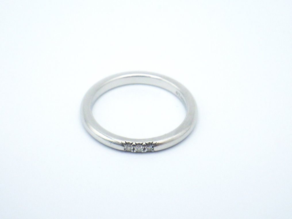 Ei pohjahintaa - Tiffany & Co. - Sormus - Forever Wedding Ring with 3 Diamonds Platina, 950 #2.1