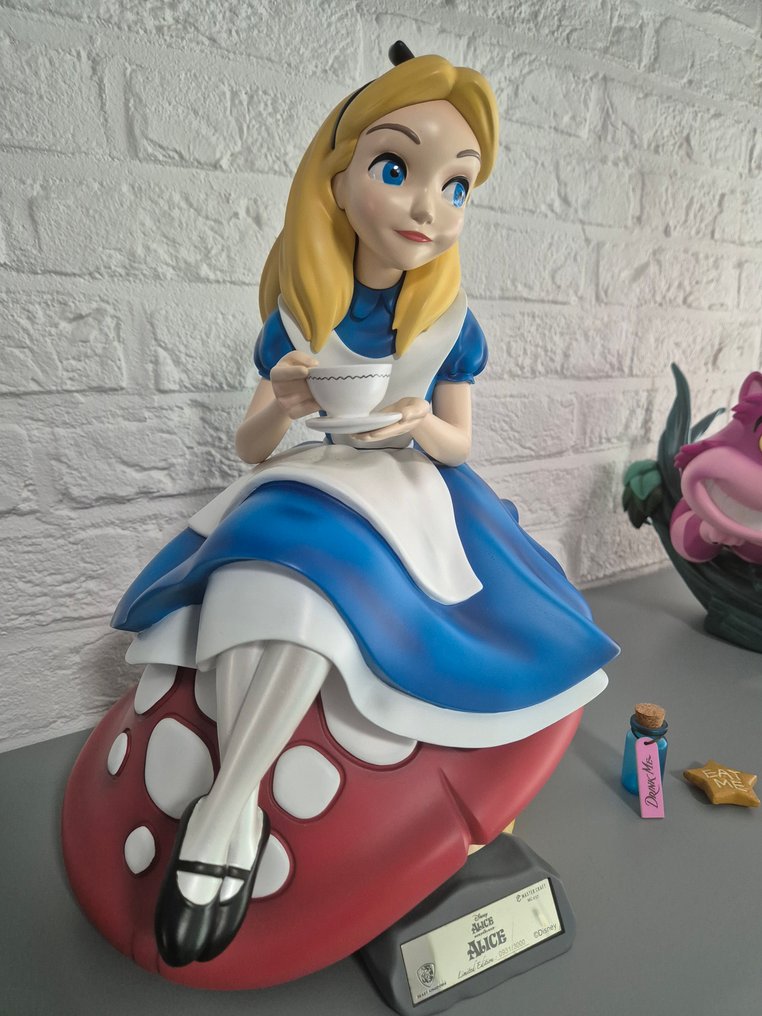 Disney - Alice in Wonderland - Alice in wonderland mastercraft #2.2