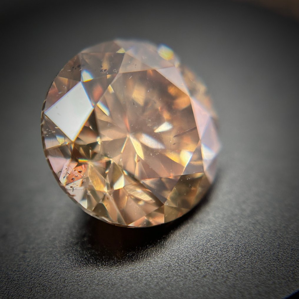 1 pcs 钻石  (天然色彩的)  - 2.51 ct - 圆形 - Fancy 稍帶黄色的 棕色 - SI2 微内含二级 - 安特卫普宝石检测实验室（ALGT） #1.0