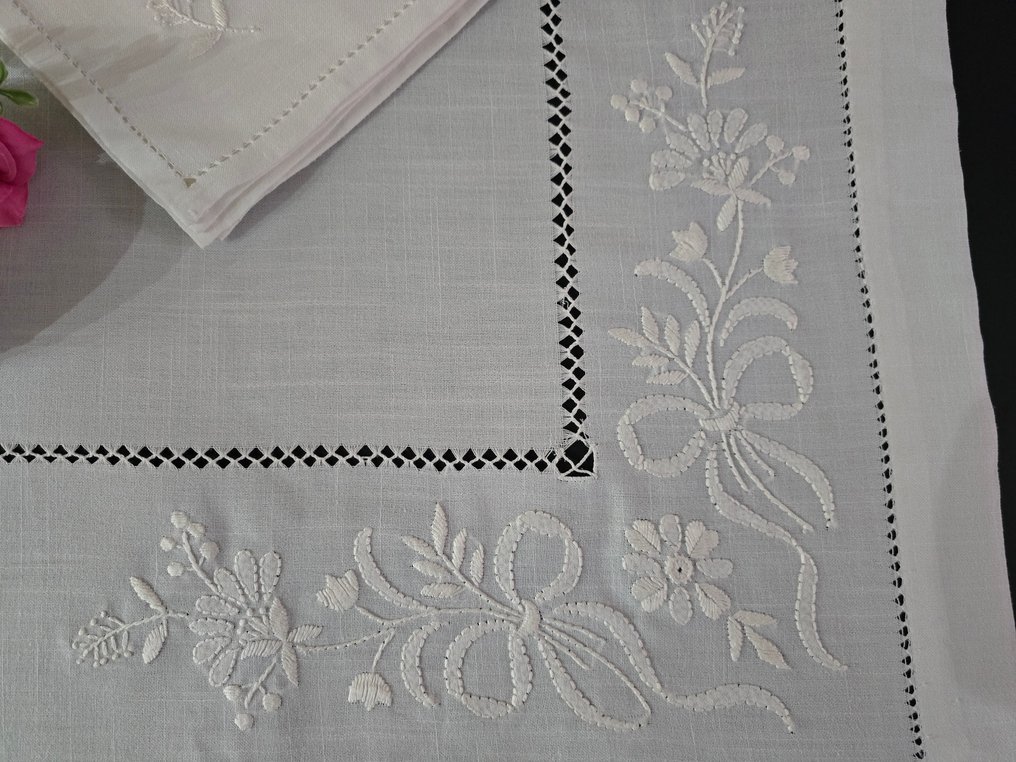Tovaglia ricamata a mano in misto lino 12 posti ricamo nodo d'amore tablecloth handmade - Toalha de mesa - 270 cm - 175 cm #2.1