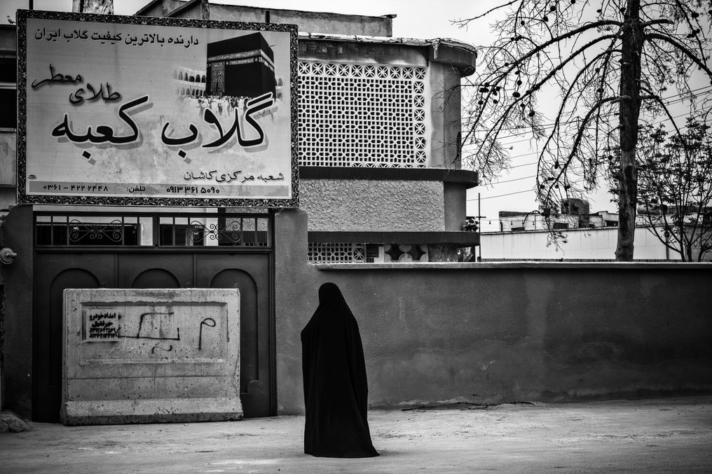 Viet Ha Tran - Morning outside the perfume shop #1.0